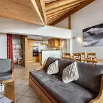Apartment Les Du Val Claret By Explorhome *