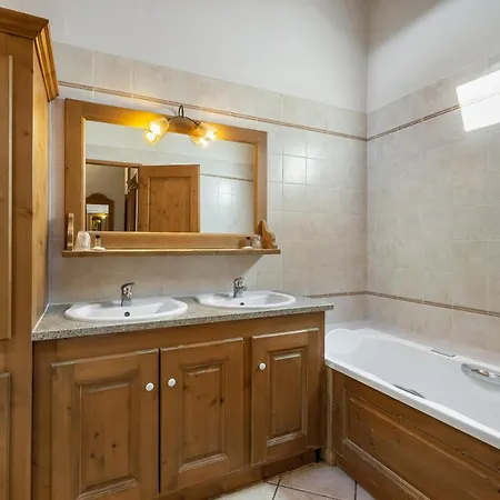 Les Du Val Claret By Explorhome Tignes